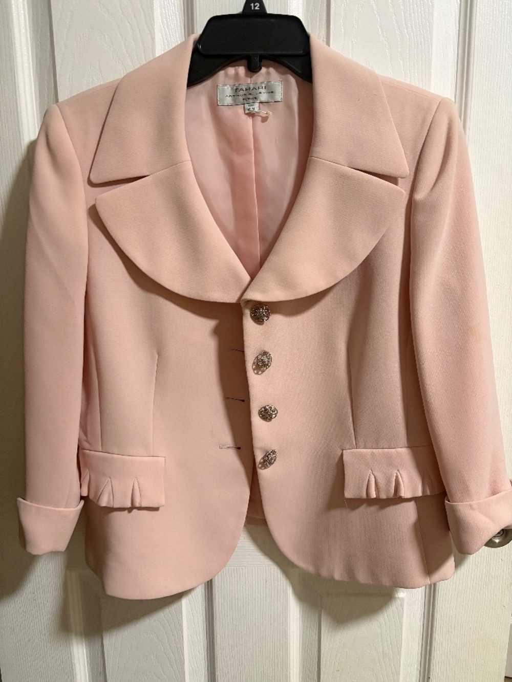 Womenโs cute pink blazer